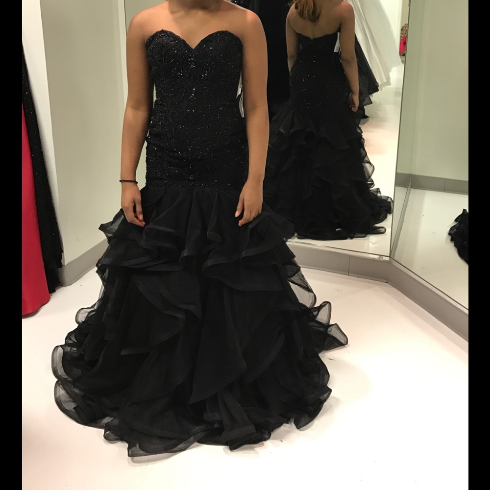 Black sequen mermaid formal dress( you make offer)
